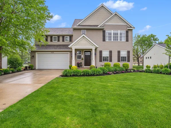 8295 Fairwood Dr, Jenison, MI 49428