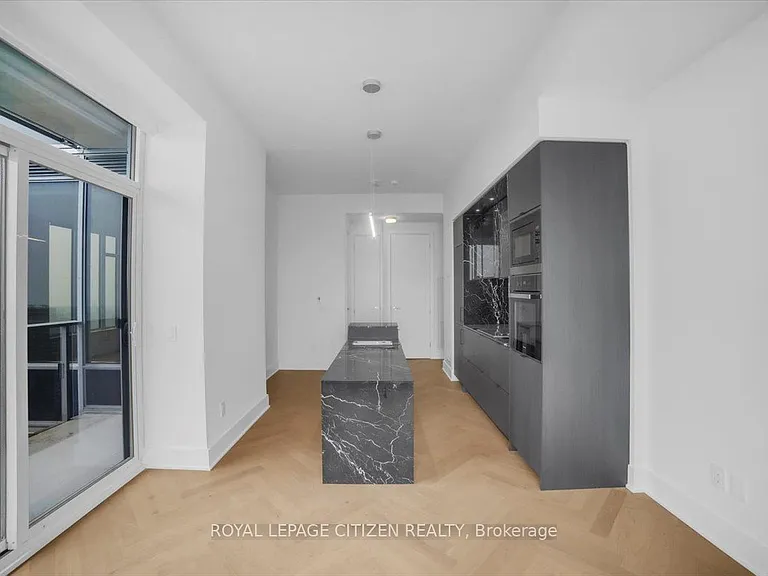 11 Yorkville Ave #6007 — Photo 9