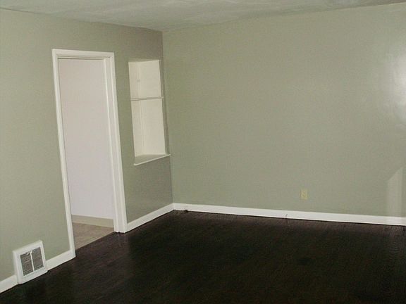 4th image of 272 Highfield Dr