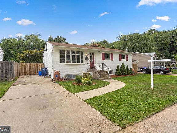 4th image of 12110 Lauderdale Dr