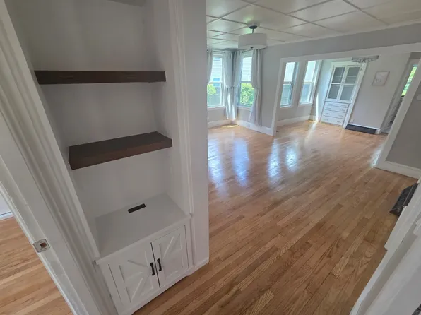 61 Old South St #1, Northampton, MA 01060