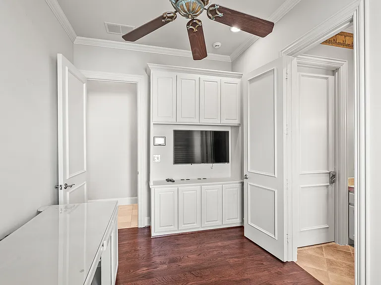 4624 Byron Cir — Photo 33