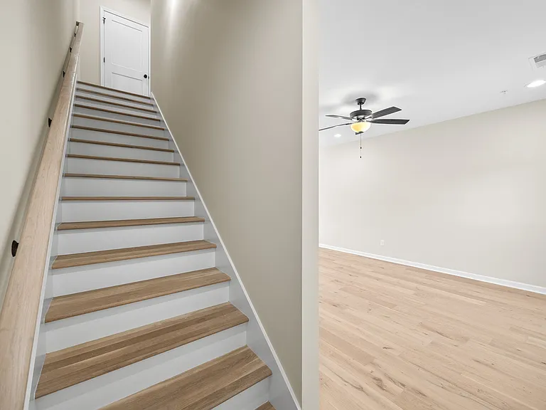 962 Horizon Ct — Photo 12