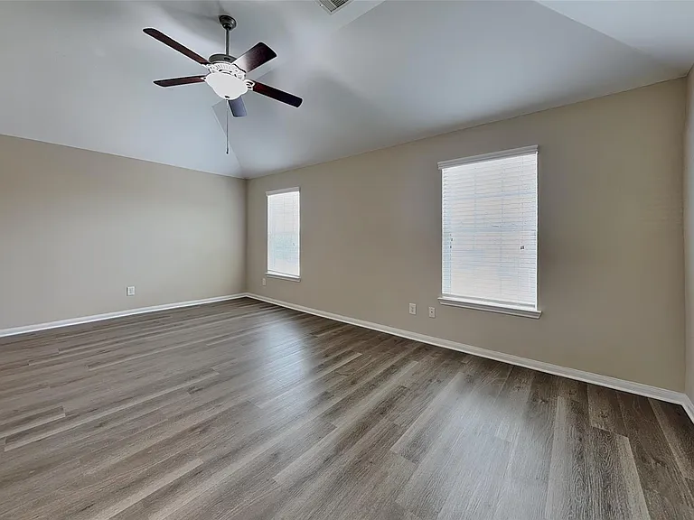 19554 Plantation Cove Ln — Photo 11