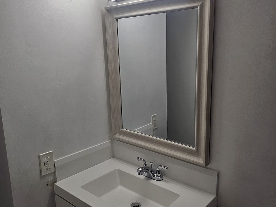 Main Bedroom Bathroom