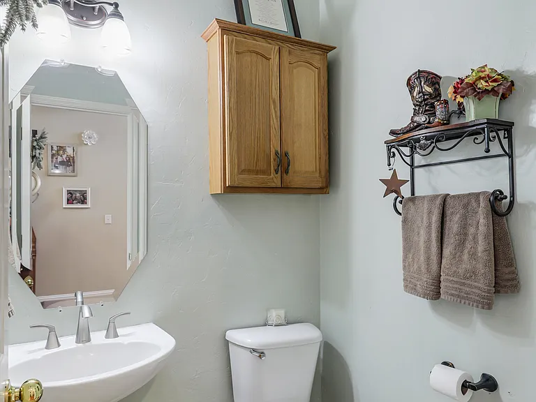 9921 Sean Dr — Photo 35