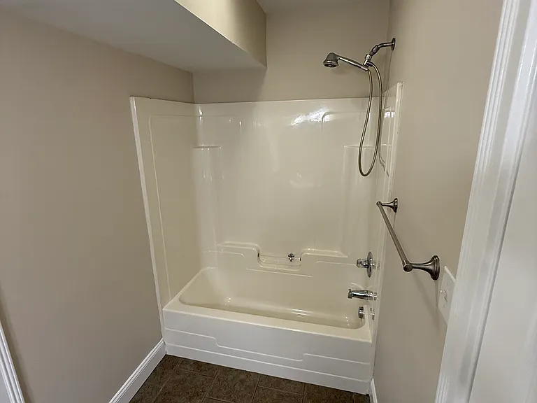 113 Woodlawn Dr #A — Photo 12