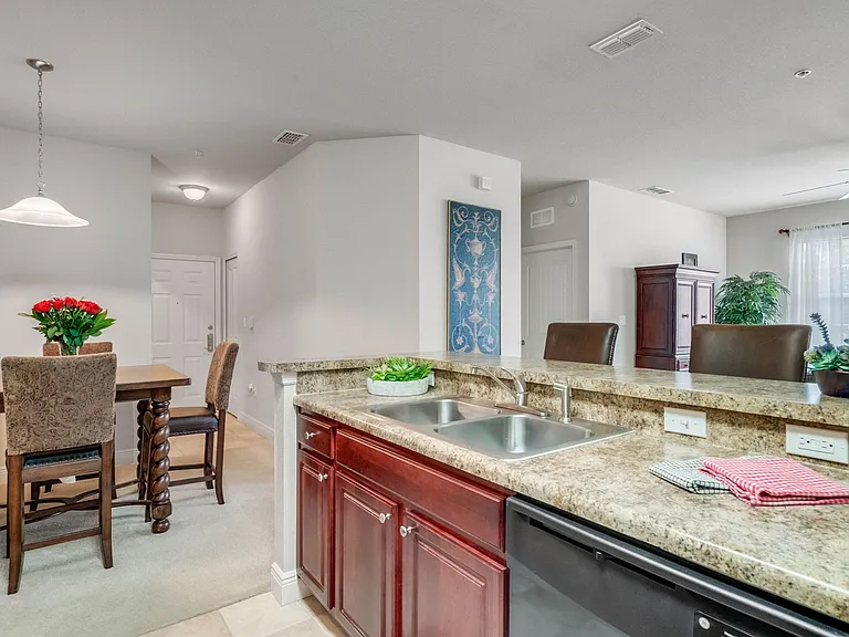 Victoria Park Apartments — Photo 16