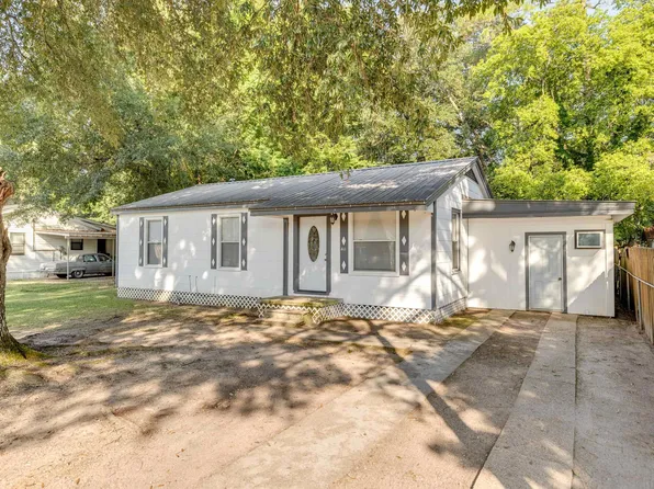 411 Davis Ave, Sterlington, LA 71280