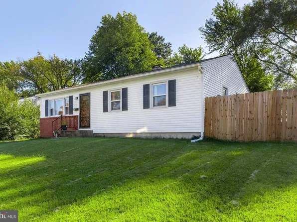 24 Hickory Ln, Dover, DE 19904