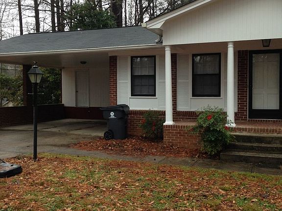 3rd image of 525 Hood Ave