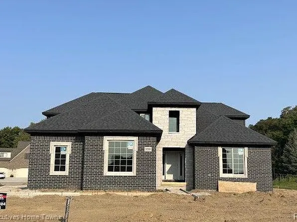 35589 Addison Dr, New Baltimore, MI 48047