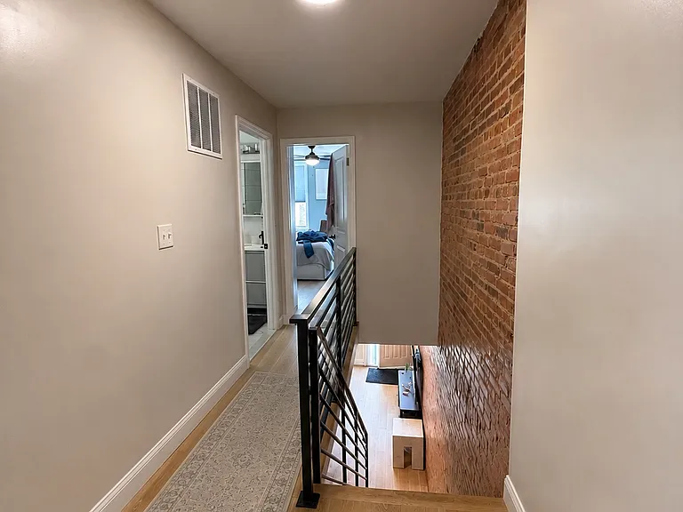 1503 Latona St — Photo 5