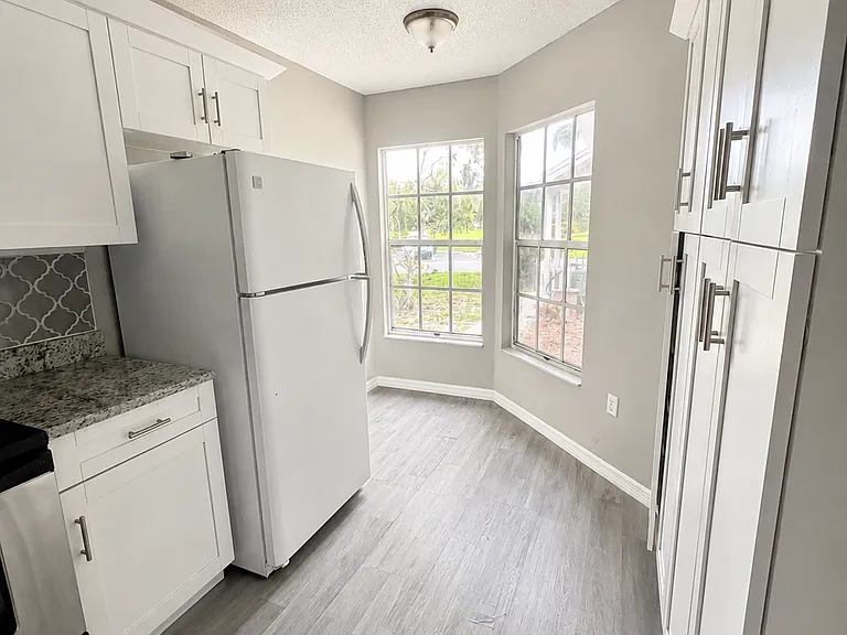 3174 Beecher Dr E — Photo 9