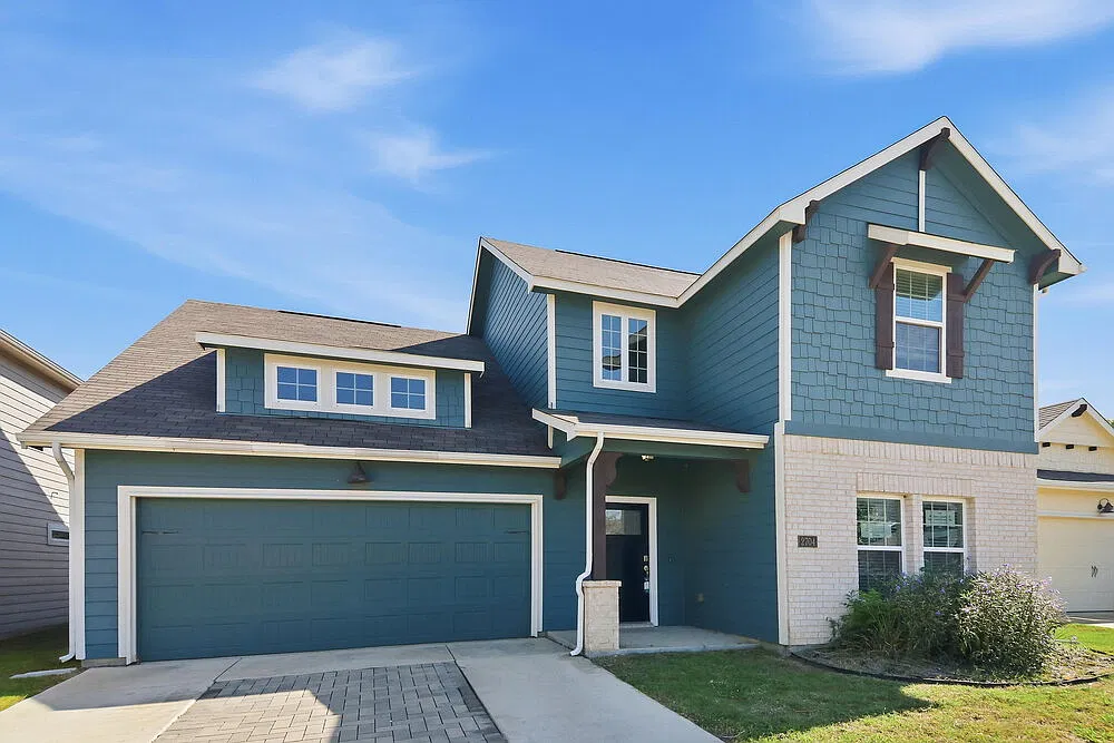 4 bed, 3.0 bath, 1965 sqft, $2,555 — Photo 4