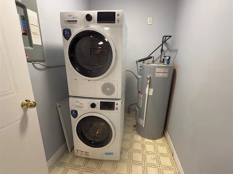 3000 Sandwich St #201 — Photo 9
