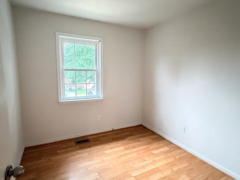 8642 Sumter Ct — Photo 14
