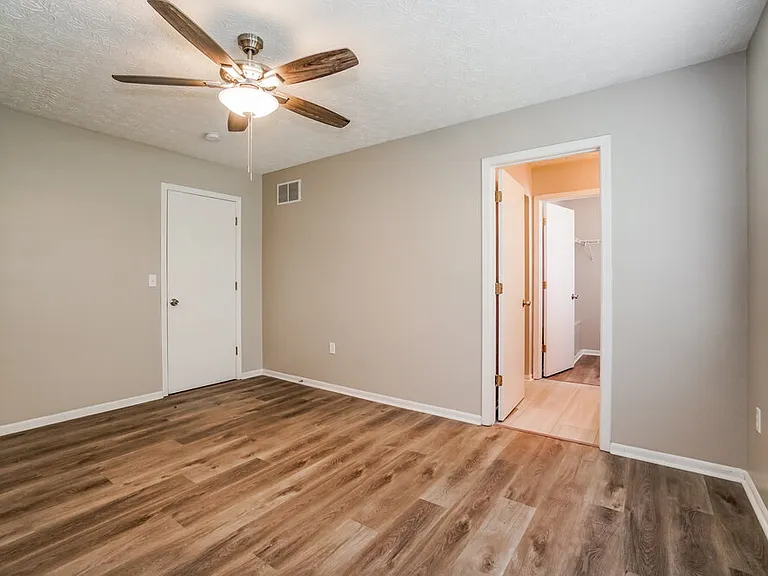 4299 Shady Meadows Dr — Photo 12