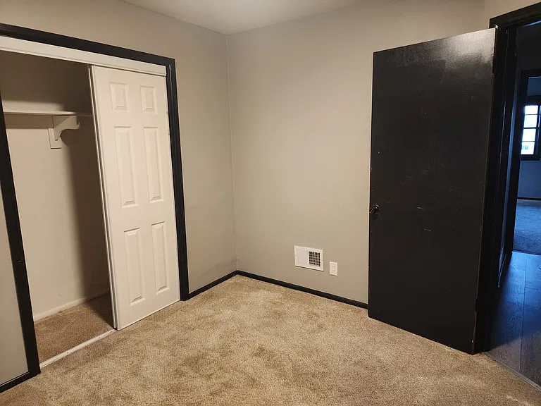 8623 W Fond Du Lac Ave — Photo 9