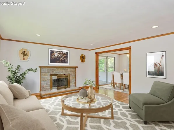 15 Inverness Rd, Norwood, MA 02062