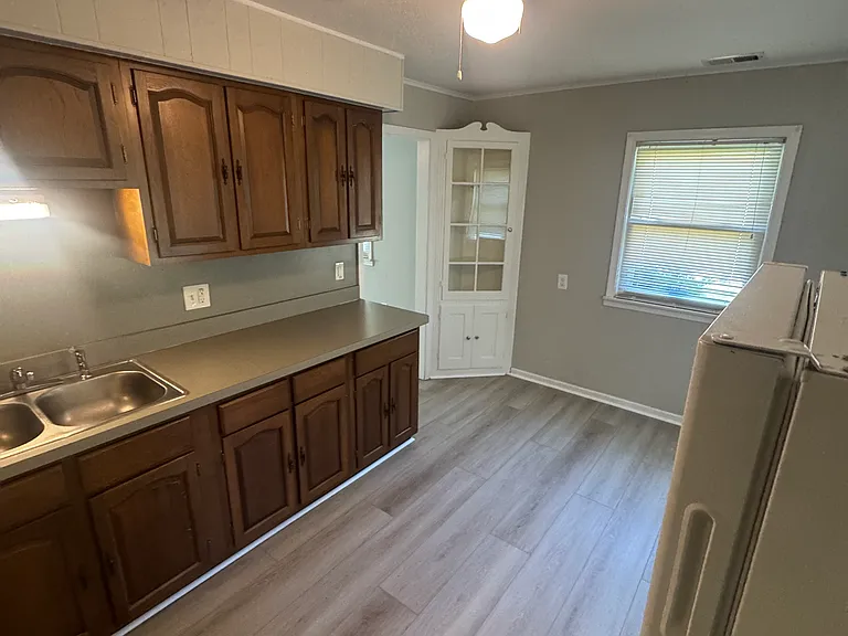 8169 Garbor Ave #HOUSE — Photo 3