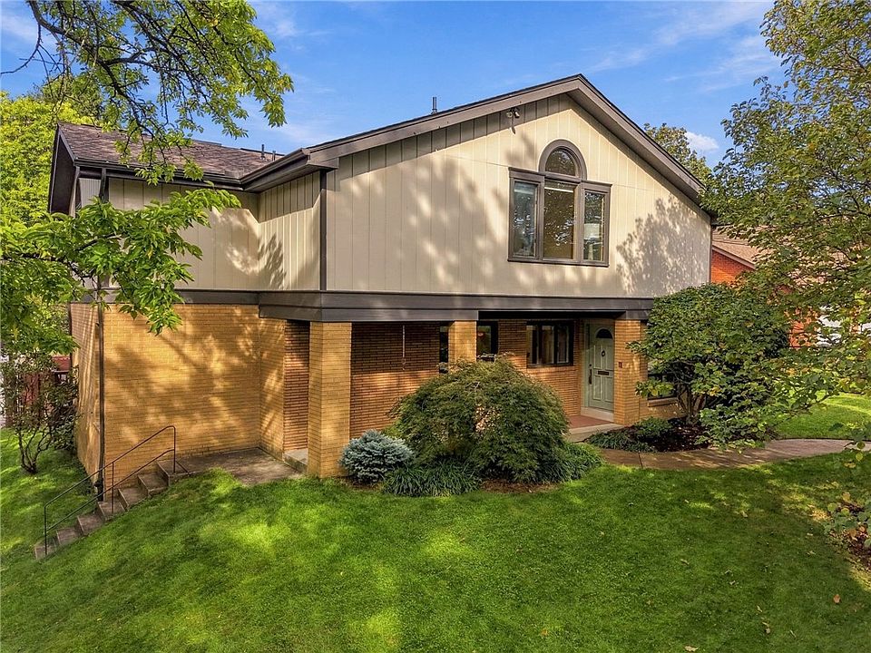 1st image of 7135 Roycrest Pl