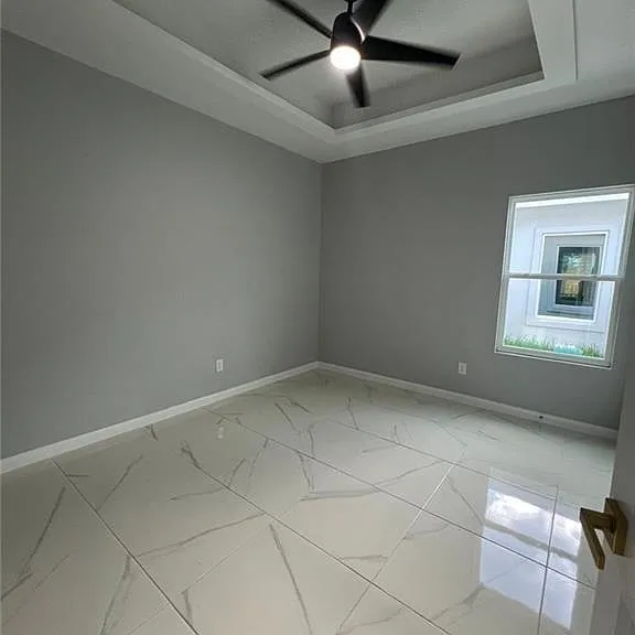 5600 Northwestern Ave #2 — Photo 9