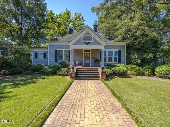 200 Indian Springs Dr, Forsyth, GA 31029