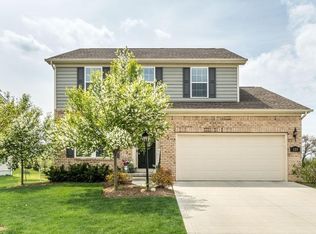 320 Evergreen Cir, Pickerington, OH 43147