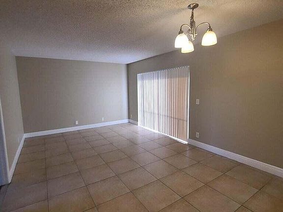 5th image of 1517 Lake Crystal Drive #E