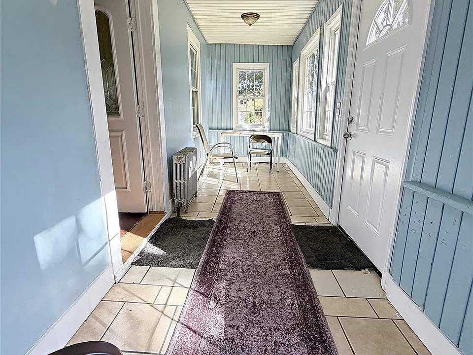 106 Gibson Ave