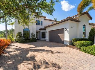 255 SE Calmo Cir, Port Saint Lucie, FL 34984