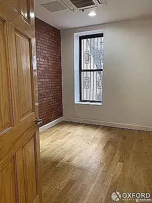 Rented by Oxford Property Group | media 12