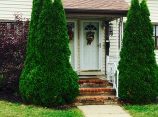 12 Smith St, Taunton, MA 02780