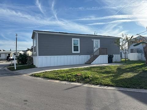 1st image of 4000 24th St N Lot 130