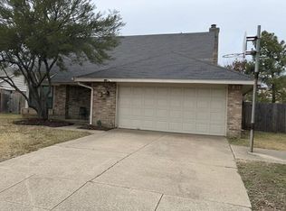 2462 Claremont Dr, Grand Prairie, TX 75052