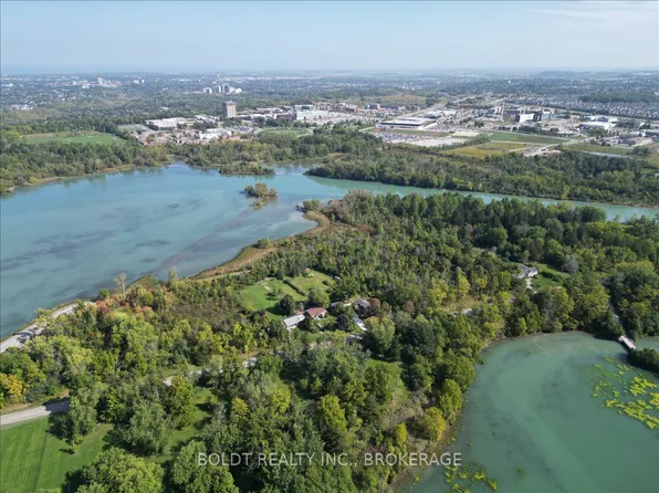 2440 Decew Rd, Thorold, ON L0S 1E6