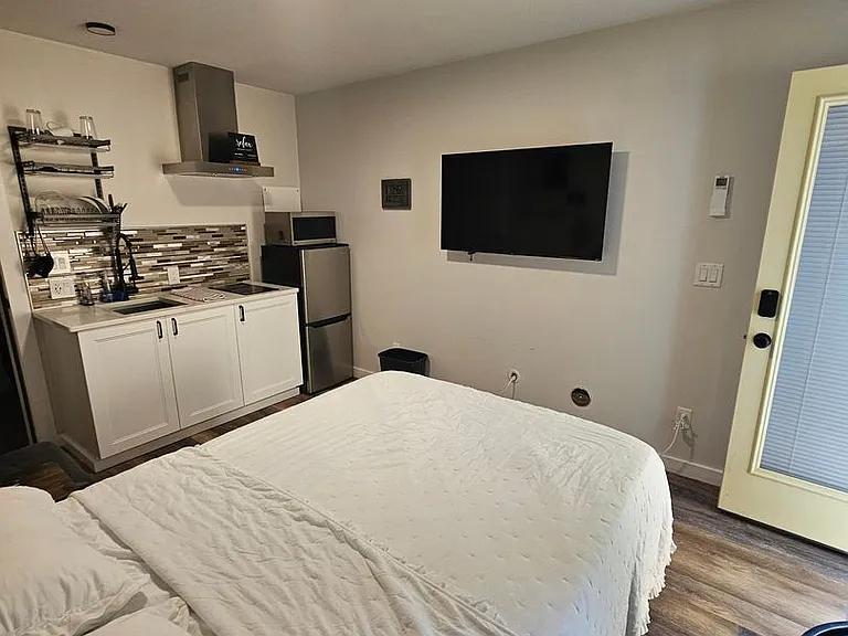 1044 NW Dragonstone St — Photo 12