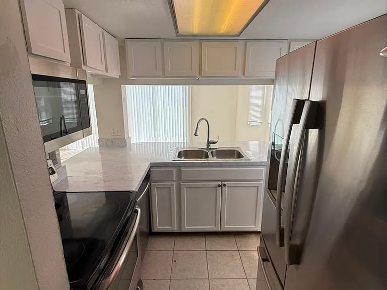 833 Caribbean Dr #A — Photo 25
