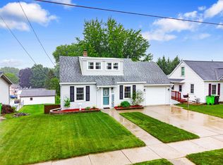 305 Rosendale St, Beaver Dam, WI 53916