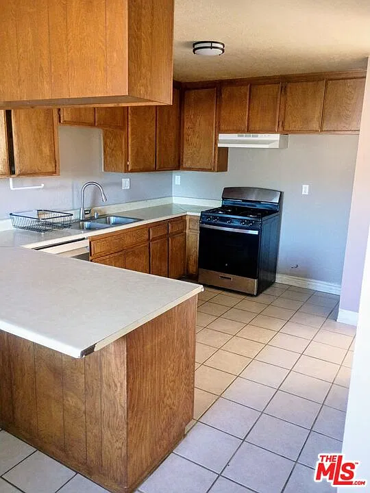 2 bed, 1.0 bath, 799 sqft, $1,685 — Photo 3