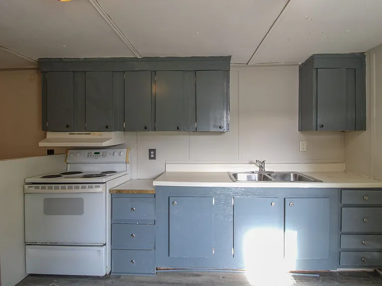 14 Simpson Rd — Photo 9