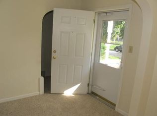 8510 W Stuth Ave, West Allis, WI 53227