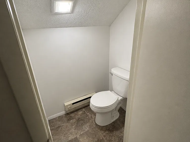 1017 Vine St — Photo 35