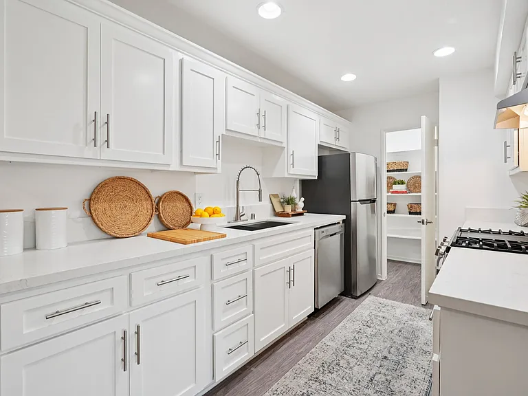 Villa Santa Fe Apartments — Photo 29