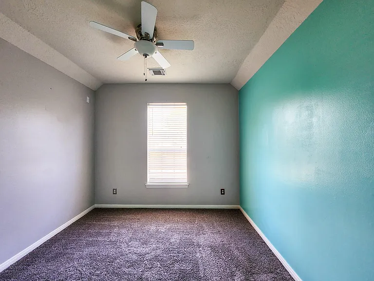 2412 N Mission Cir — Photo 26