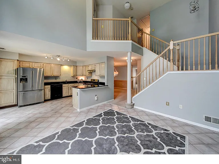 406 Pebble Creek Ct — Photo 11