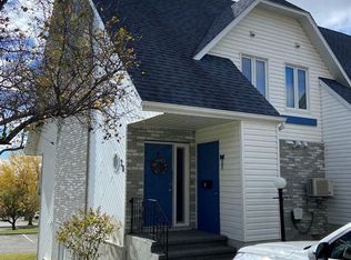 20 Du Bourg Ave #I, Edmundston, NB E3V 4C5