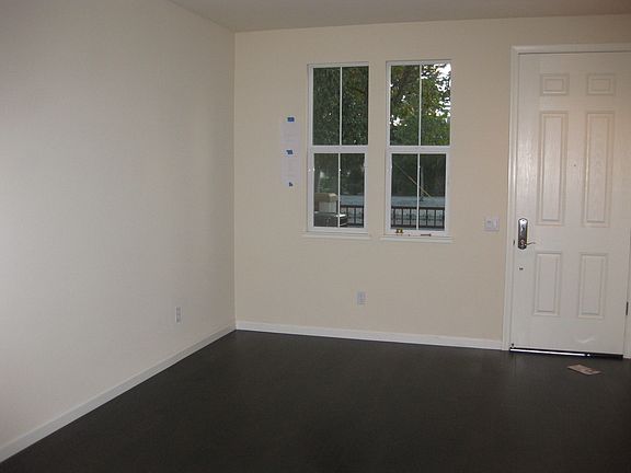 3rd image of 706 N Capitol Ave