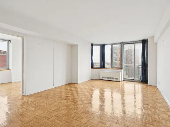 500 W 43rd St APT 20HJ, New York, NY 10036